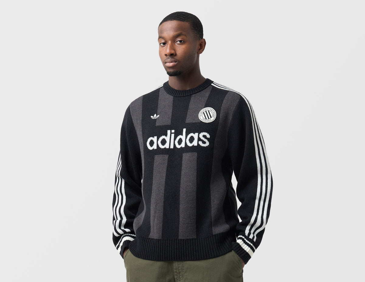 adidas Originals Winter Club GFX Crewneck