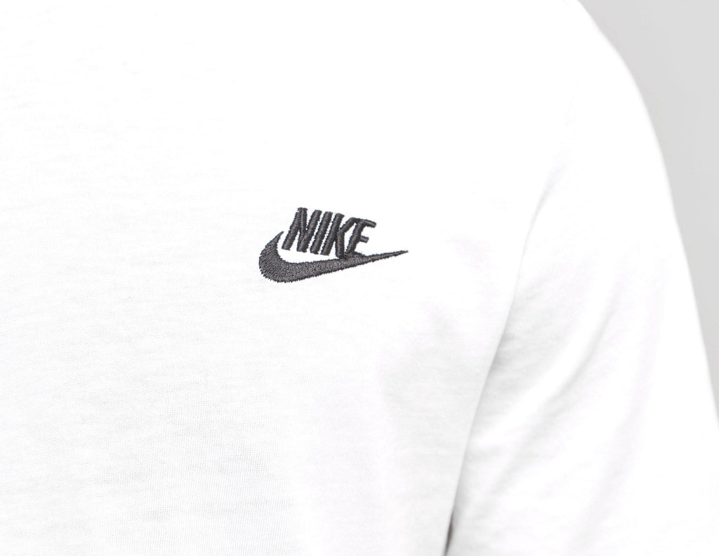 Nike Sportswear Club T-Shirt
