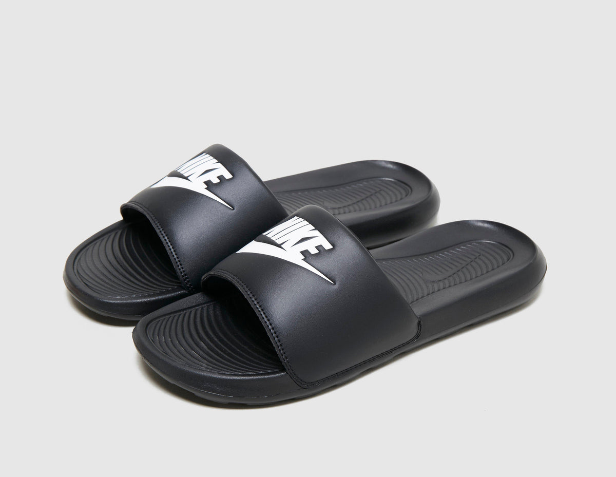 Nike Victori Slides