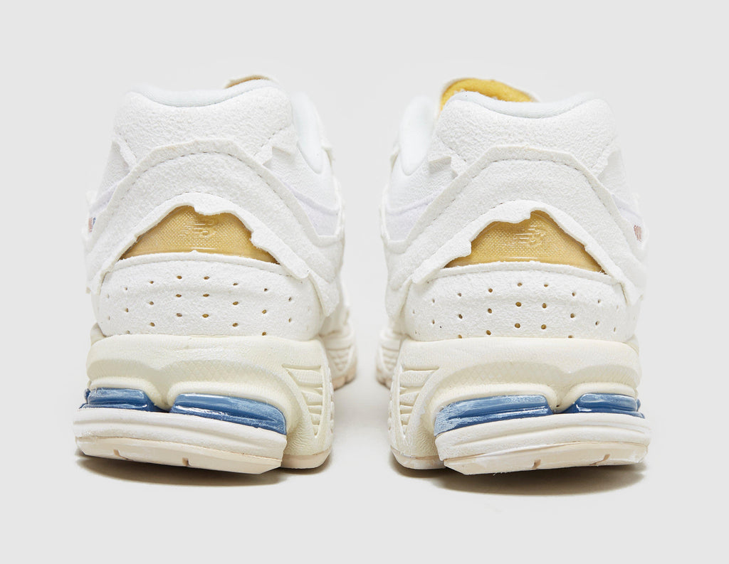 New Balance 2002R Protection Pack Women's