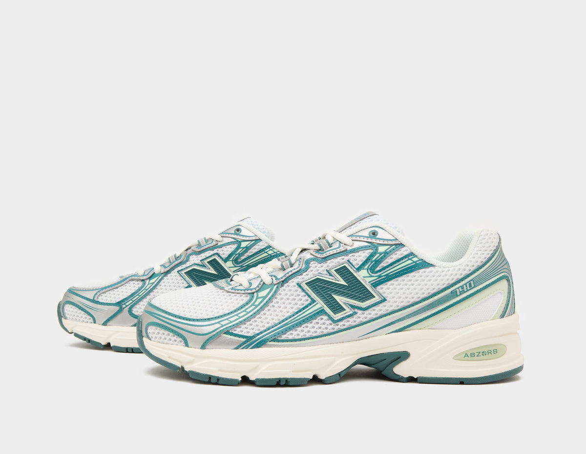 New Balance 740