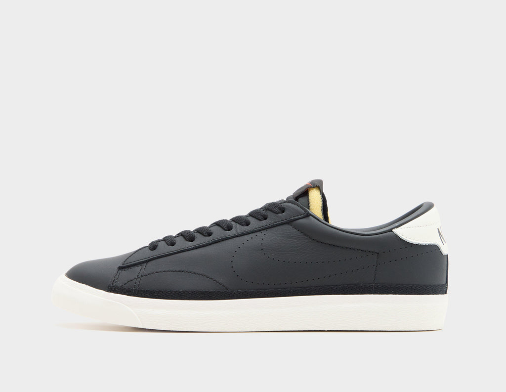 Nike Tennis Classic