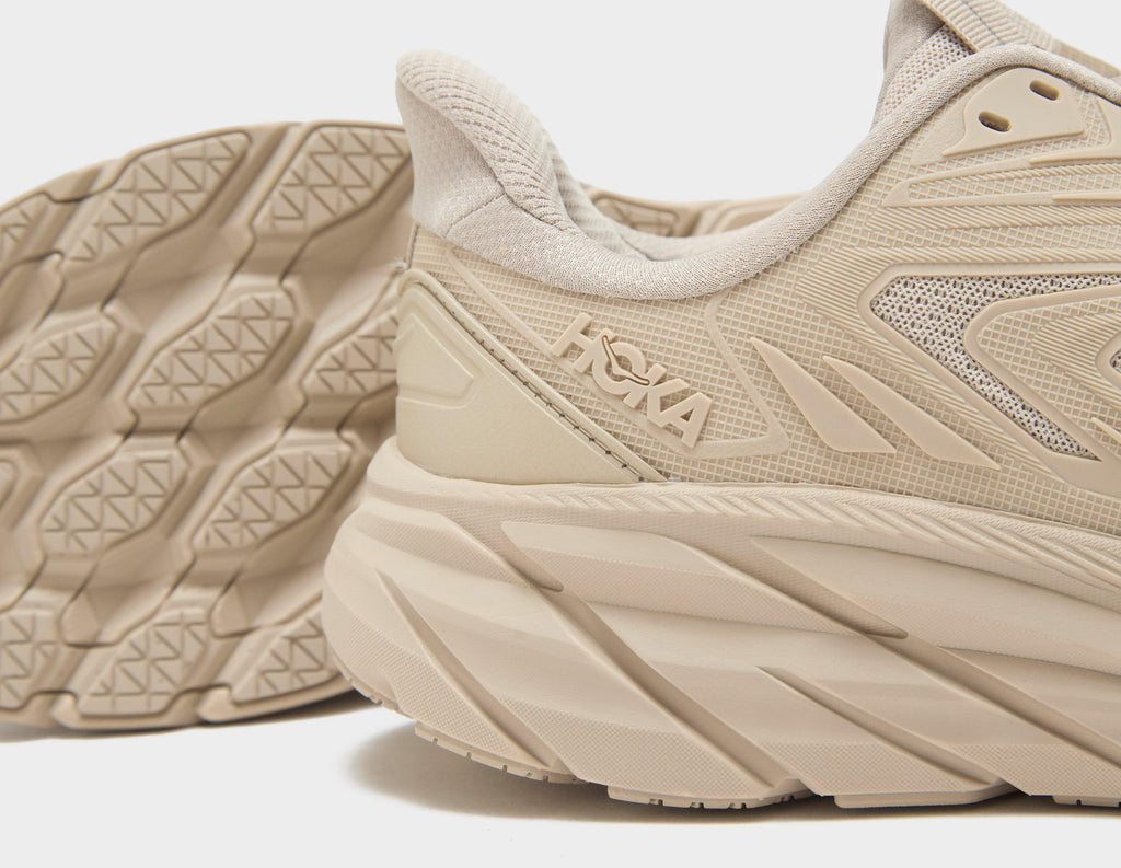 HOKA Clifton UTL